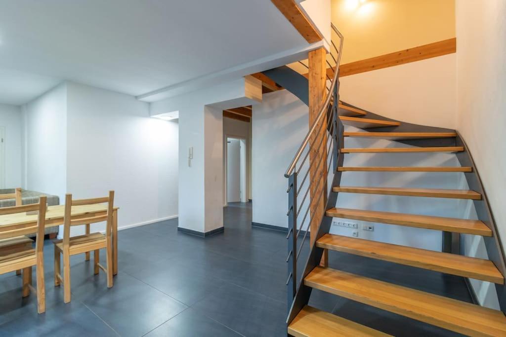 Maisonette-Wohnung Mit 5 Schlafzimmern Wörrstadt المظهر الخارجي الصورة